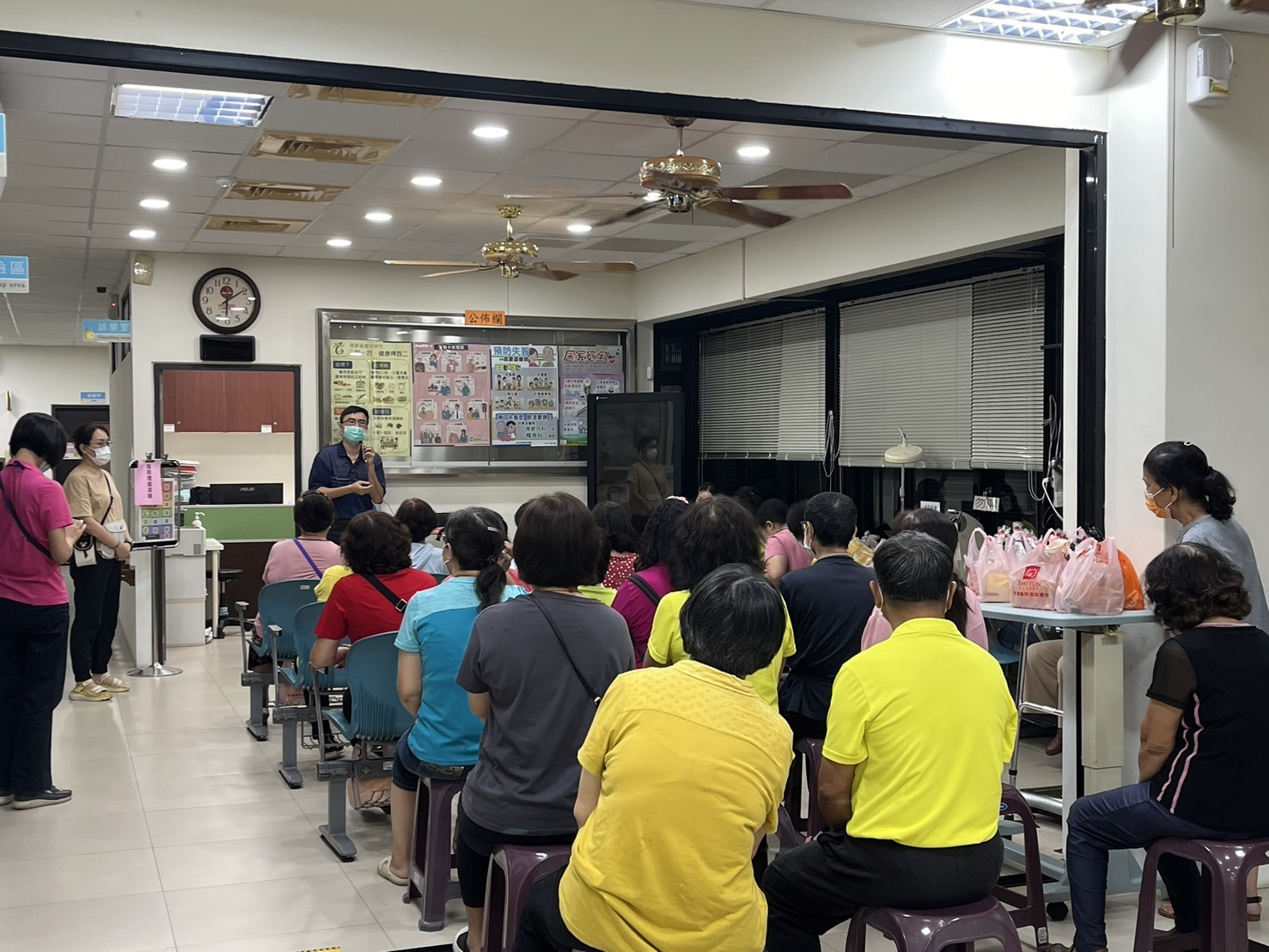 0925志工聯繫會議照片1