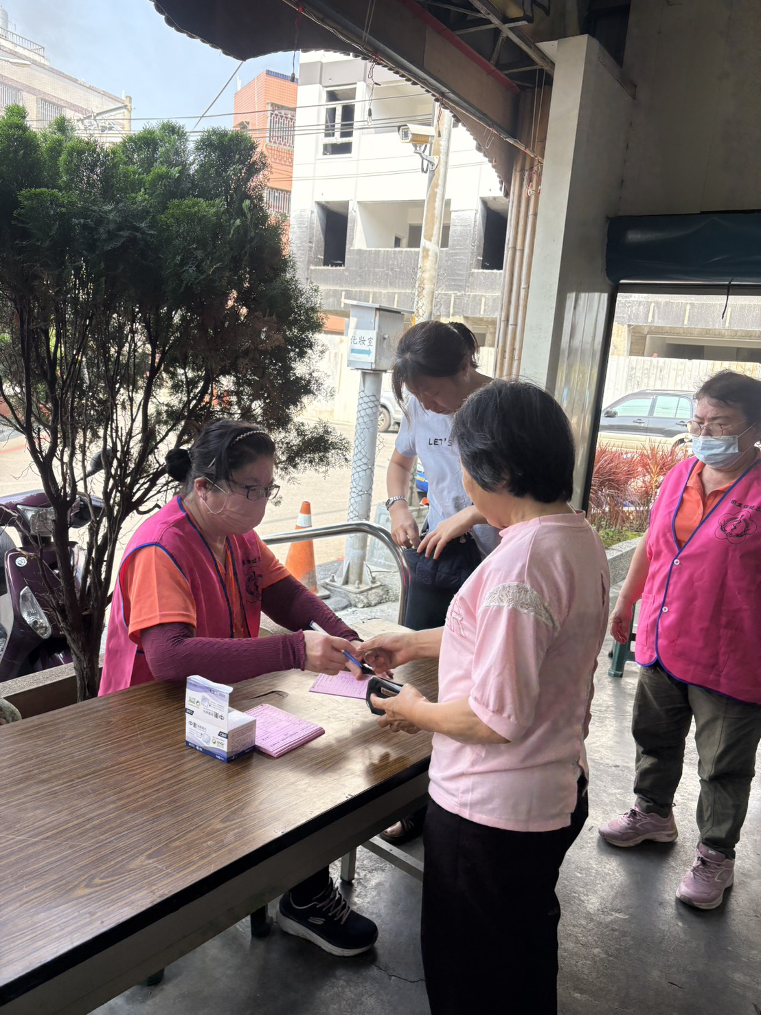 1150410復興里癌症篩檢設站照片4