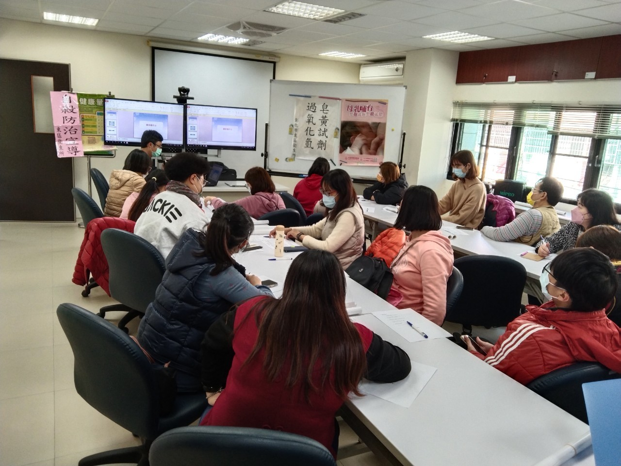 1120208校園防疫會議照片2