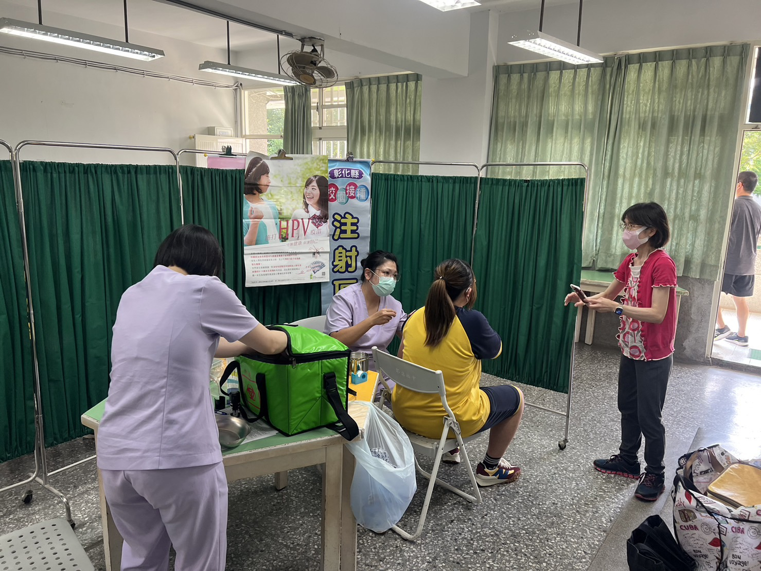 1120915彰德國中HPV接種照片3