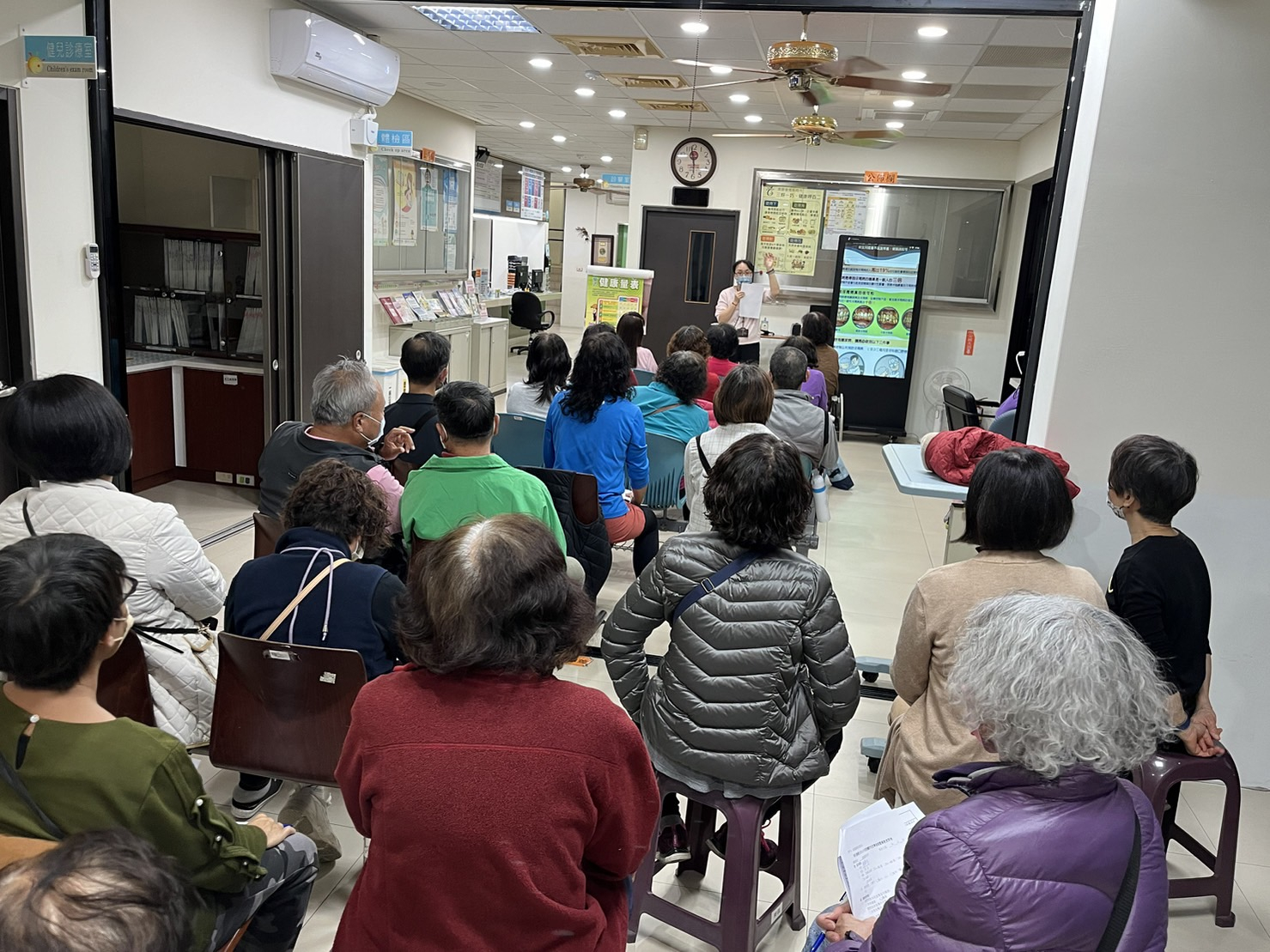 113.01.19志工聯繫會議照片3