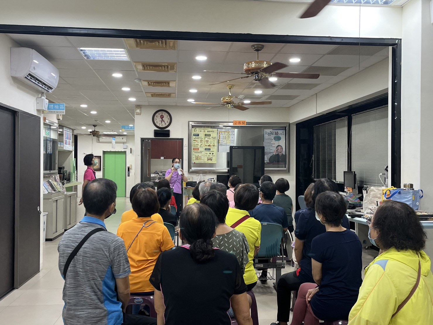 112.09.25志工聯繫會議照片2